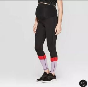 Isabel & Ingrid maternity activewear leggings  Medium